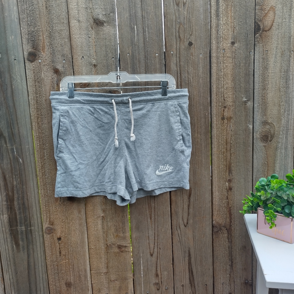 Nike Sportswear Women's Gym Vintage Shorts Color Grey Size Large